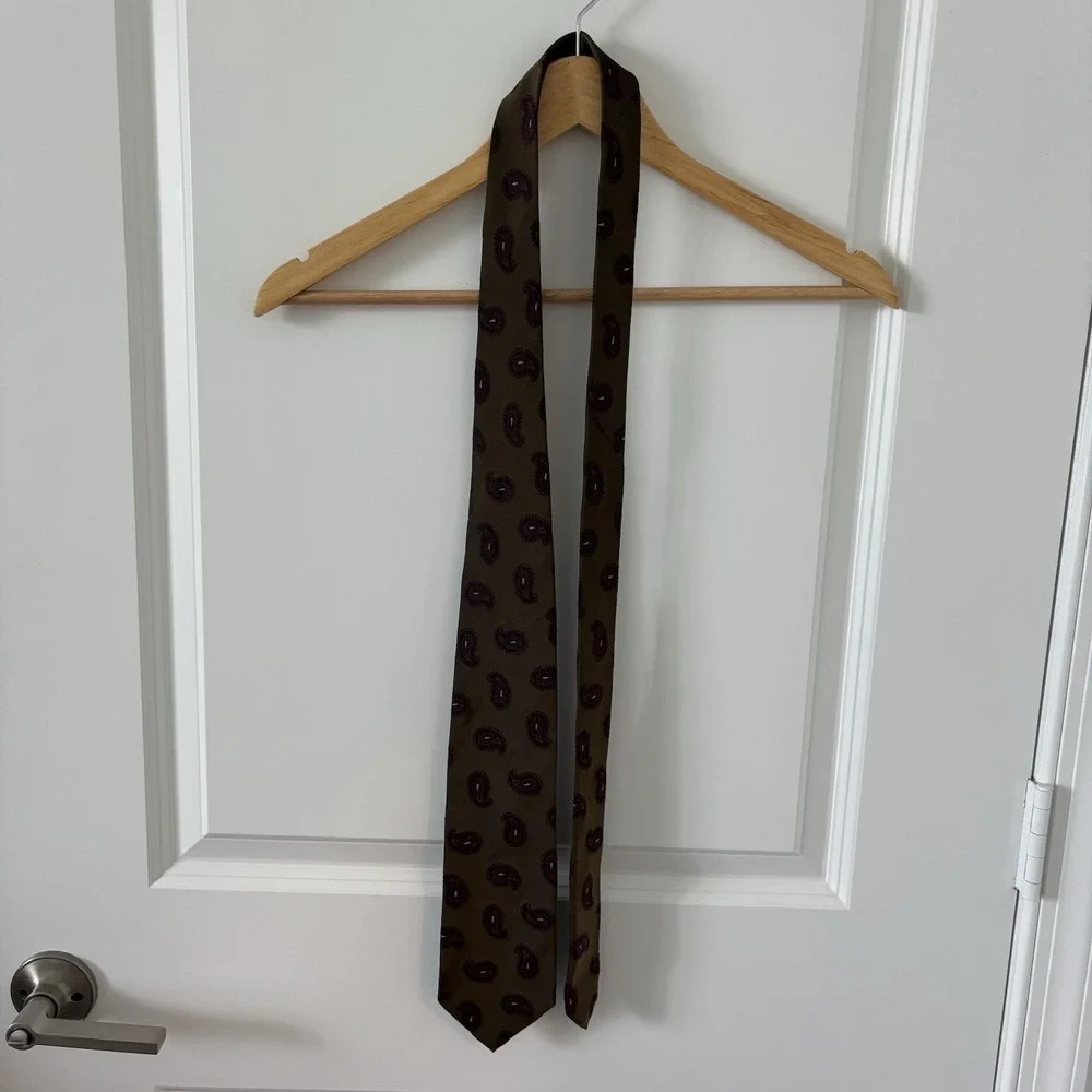 Ermenegildo Zegna Men's Olive Green Paisley Silk Tie Italy